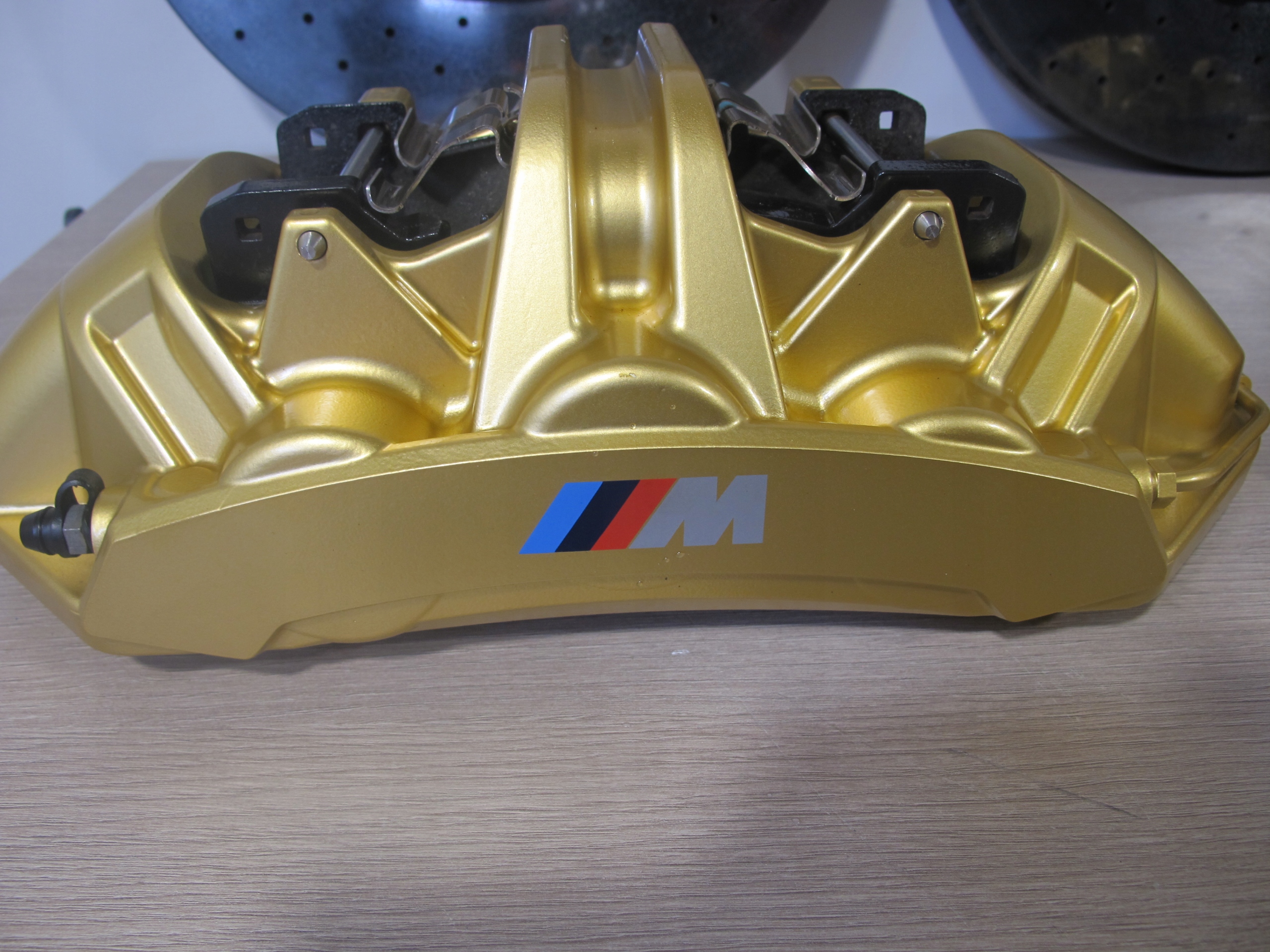 Jarrulevy puristin BMW M8 F91 F92 F93 M-GOLD keramiikka image 5