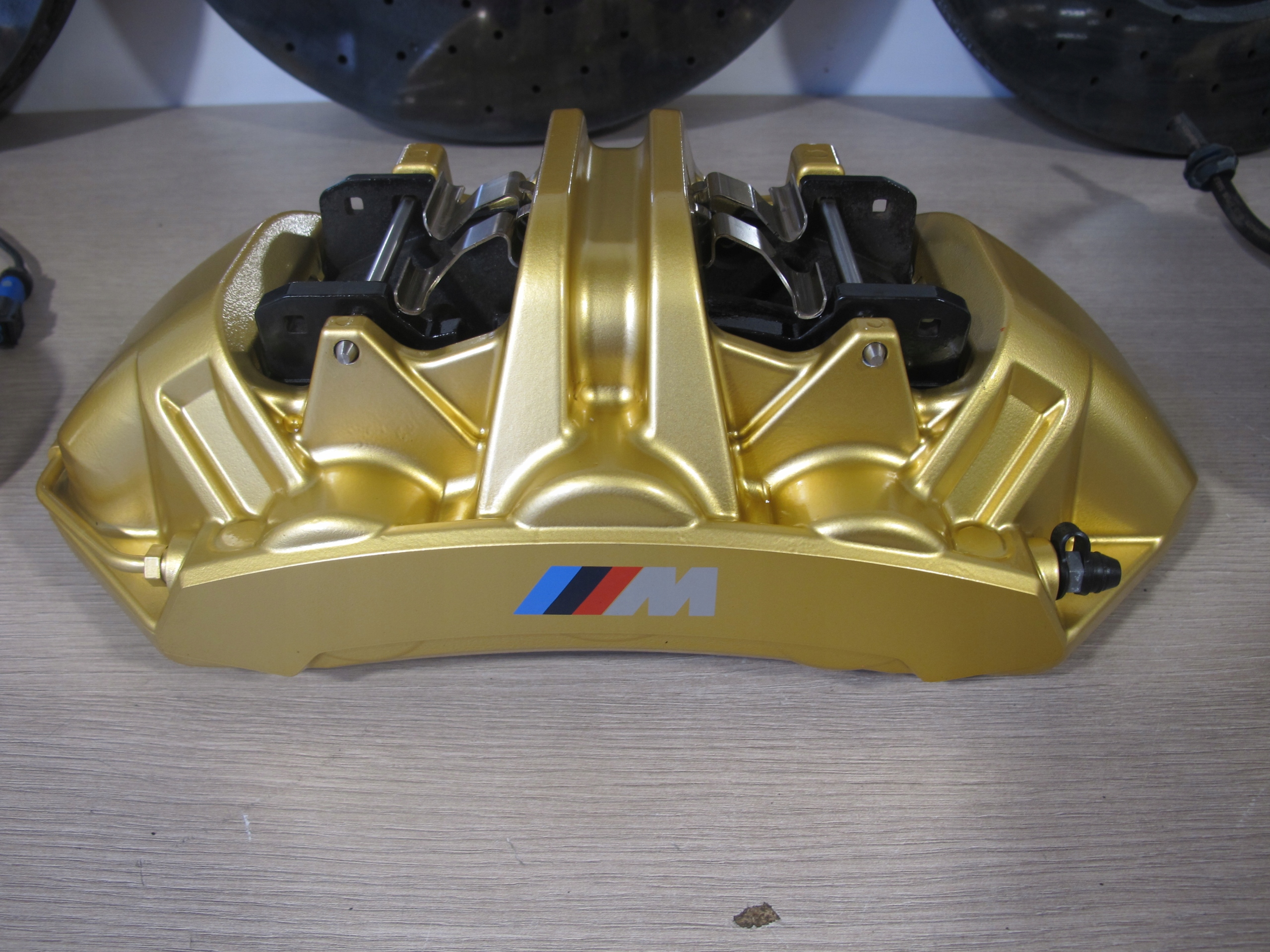 Jarrulevy puristin BMW M8 F91 F92 F93 M-GOLD keramiikka image 6