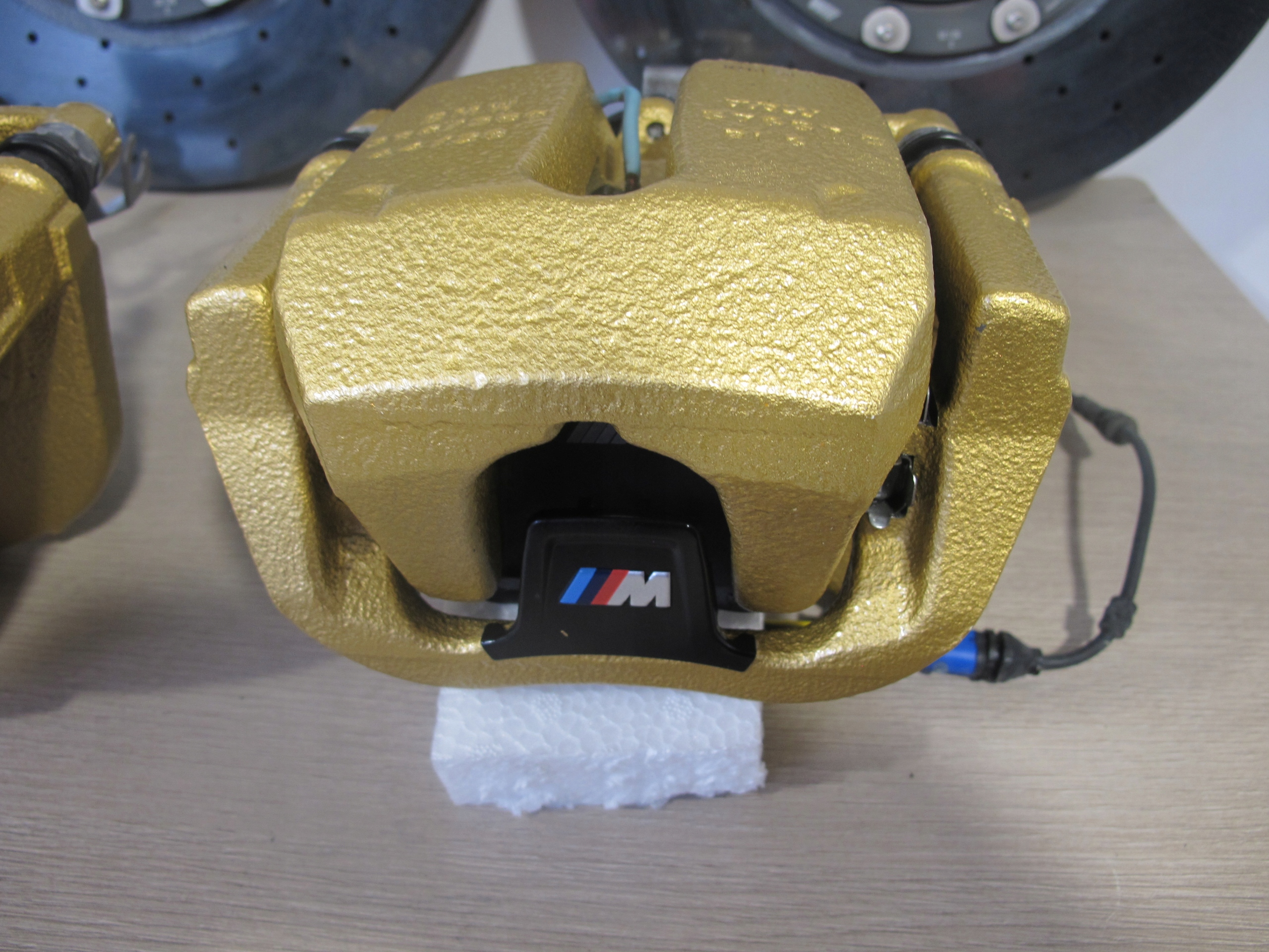 Jarrulevy puristin BMW M8 F91 F92 F93 M-GOLD keramiikka image 8