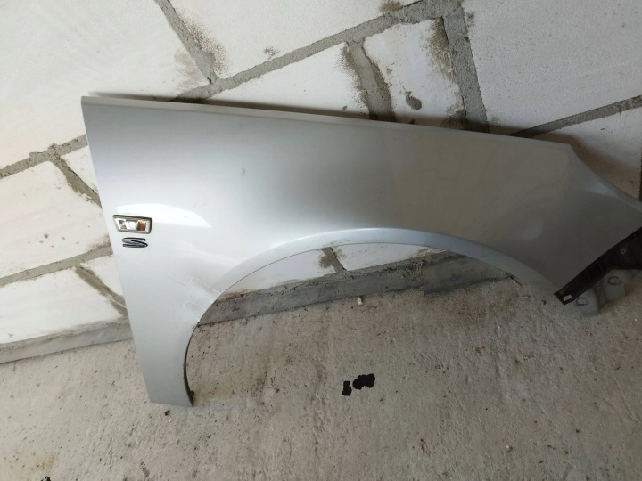 Opel Insignia A 2010 oikea lokasuoja z176