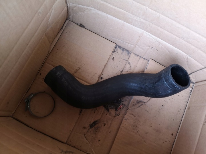 Ford S-MAX Mondeo MK4 2.0 TDCi Intercooler Hose 1565540G