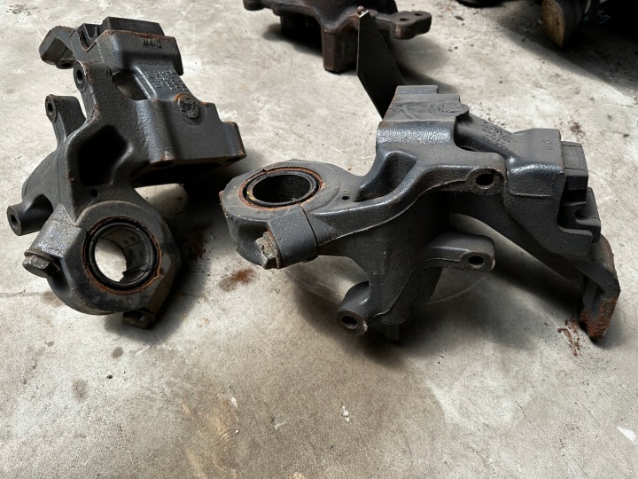 Fäste kudde bas stabilisator gjutjärn Actros MP 3 BDF A9423270641
