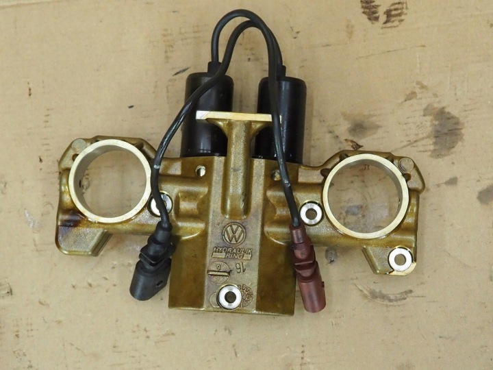 Left Phase Actuator A8 D3 6.0 BHT 07C109204E