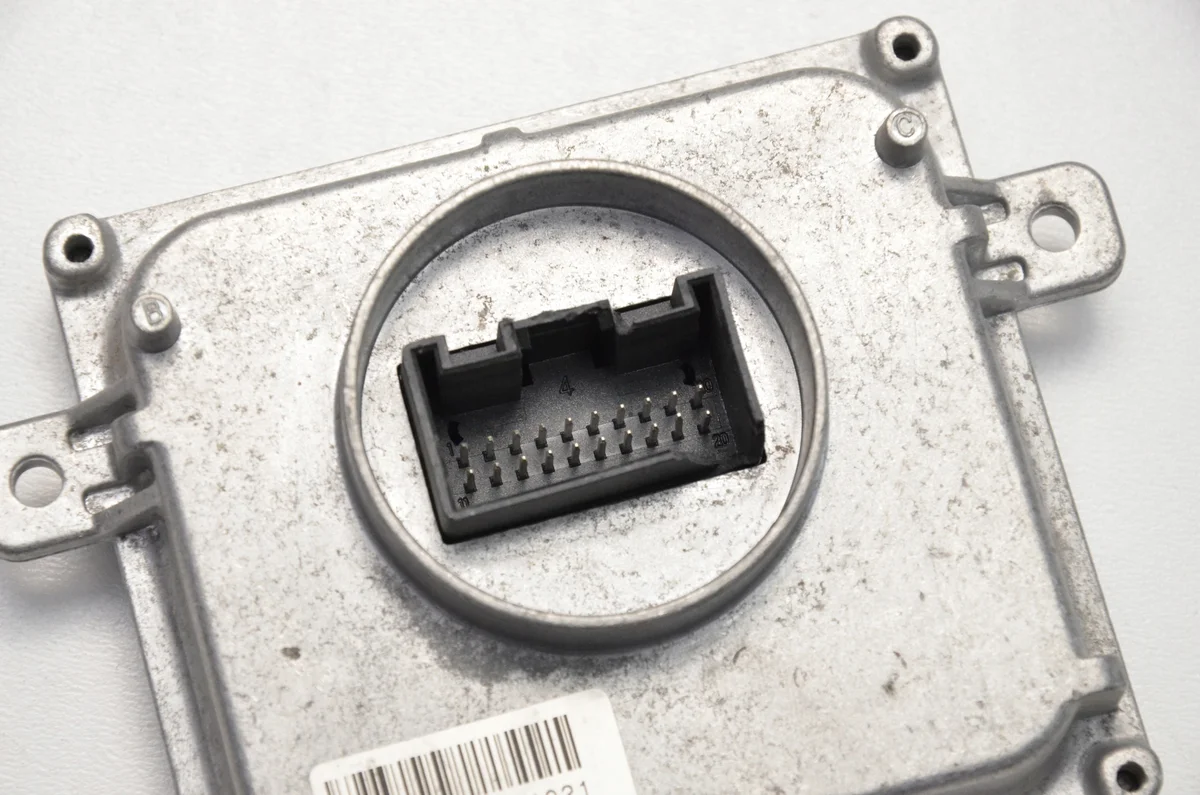 Módulo LED Audi VW 4G0907397R Usado image 5