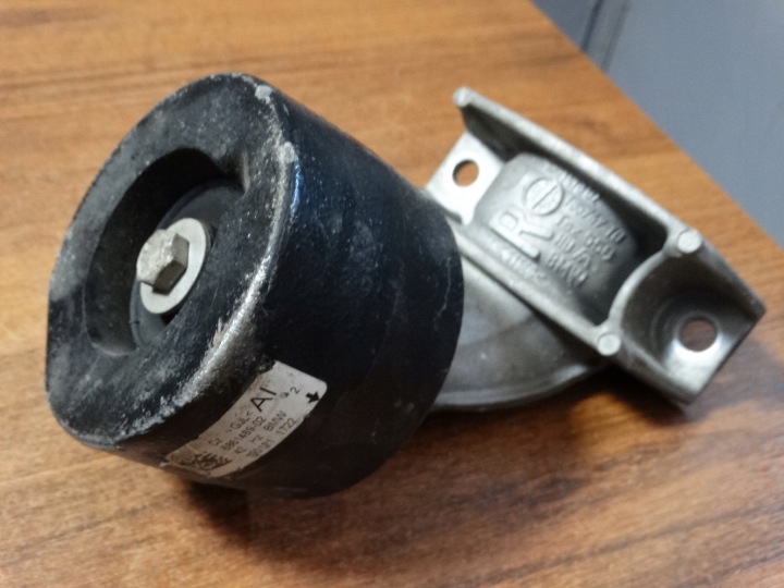 Rear Right Vibration Damper BMW G30 G31 1