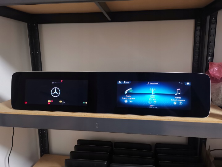 MERCEDES E W213 W238 W257 EU Odometer Display Screen A2139006835
