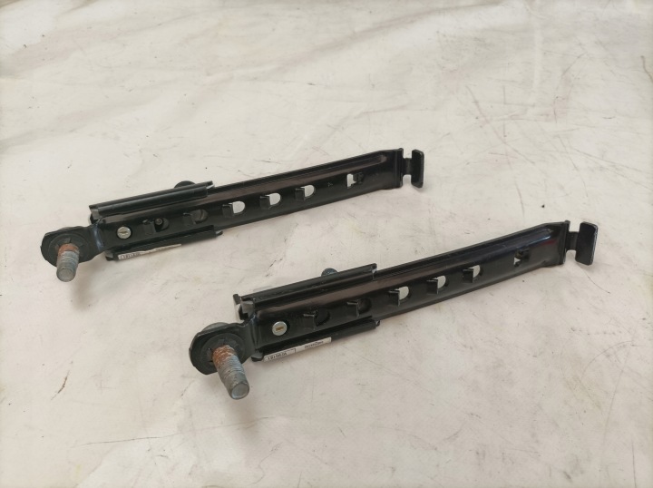 Grand Cherokee WK2 19 Bracket Seat Belt Mount USA