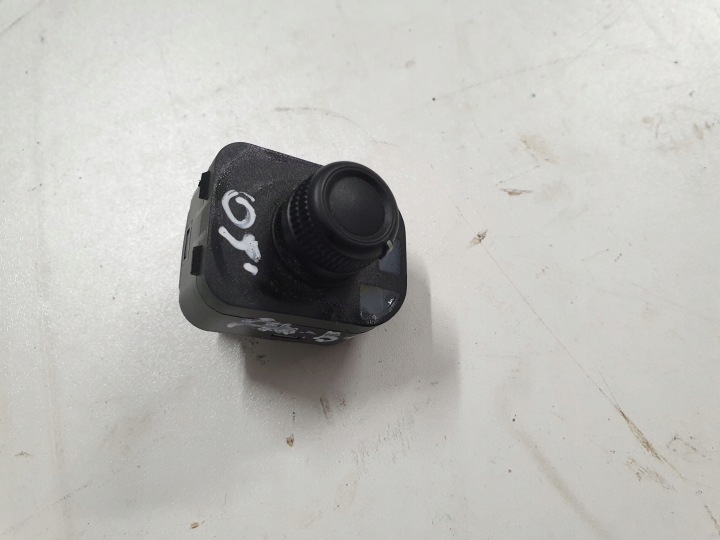 Peilien säätöpaneeli Audi OE 8K0959565