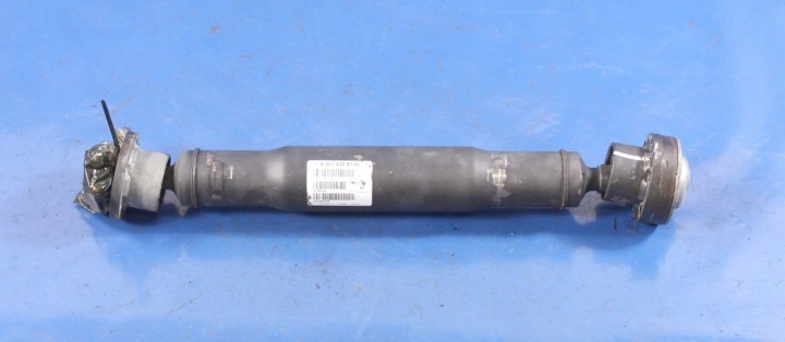 Etuakselin vetoakseli Mercedes W251 W164 A2514100701