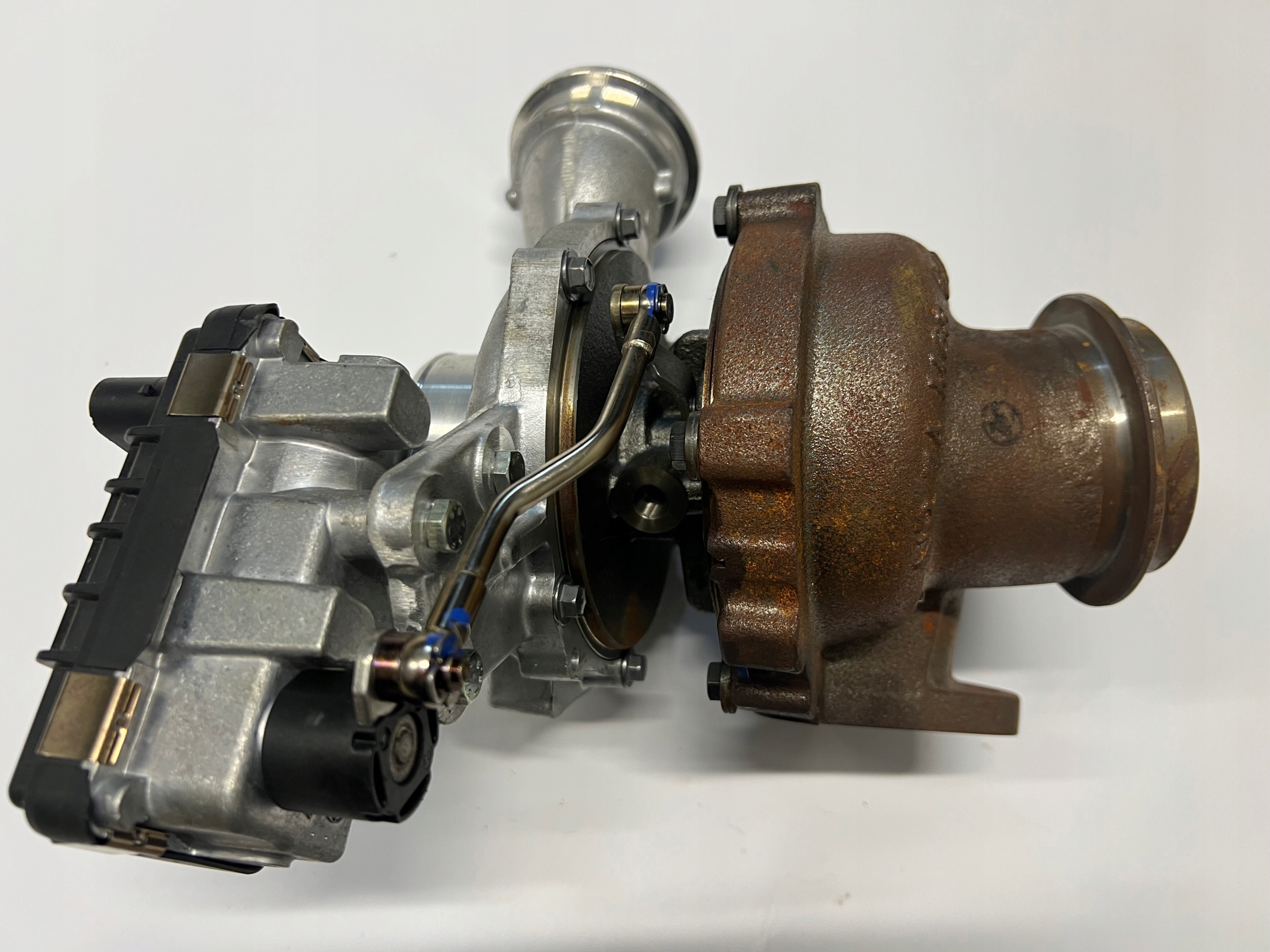 Turbina Garrett A6460902080 A6460900480 para Sprinter OM646 image 4