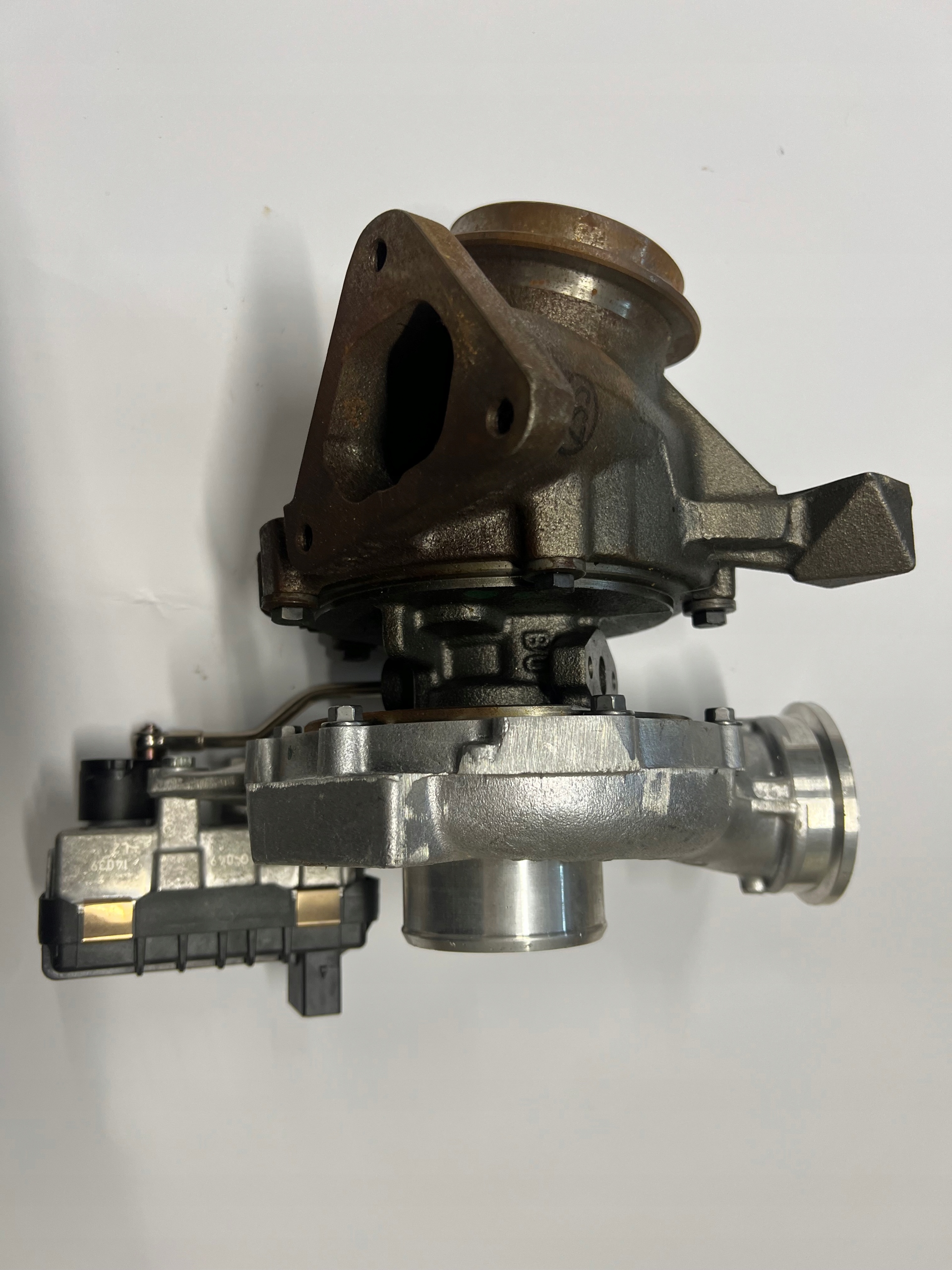 Turbina Garrett A6460902080 A6460900480 para Sprinter OM646 image 5