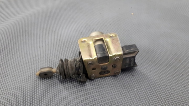 5045688 actuator centrale vergrendeling p.p senator