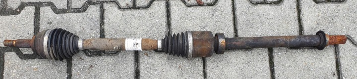 Etuakselin vetoakseli oikea Renault Clio IV 1,5dci
