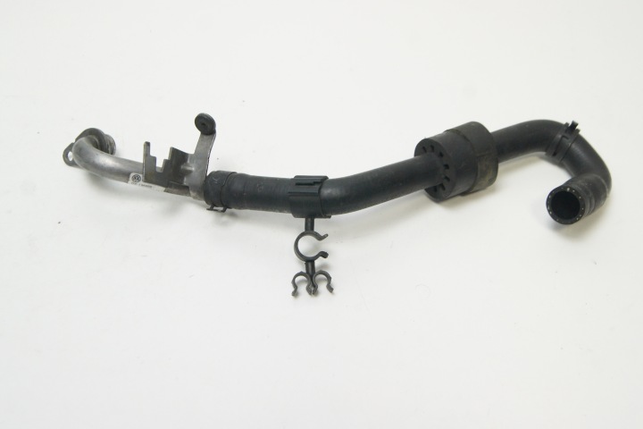 VW Touareg 7P0 water hose 7P6122157A 7P0121065M