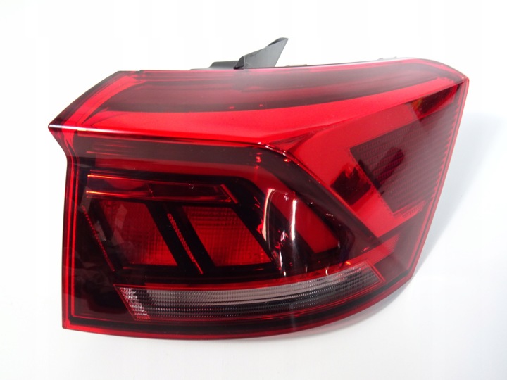 VW T-ROC LIFT REAR RIGHT LAMP 2GA945096D
