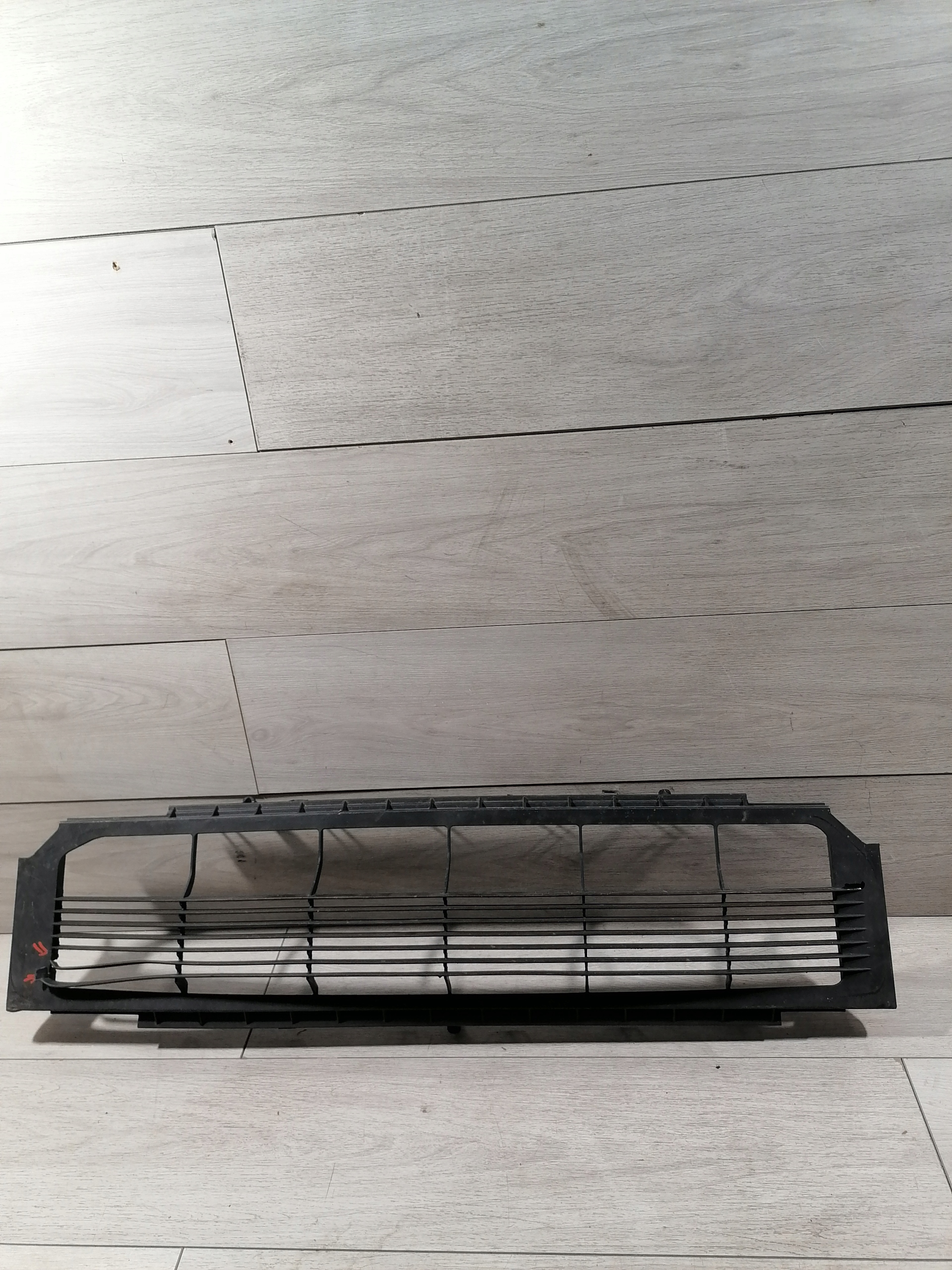 TESLA S LIFT GRILLE CENTRALE AVANT 1058022-00-B image 2