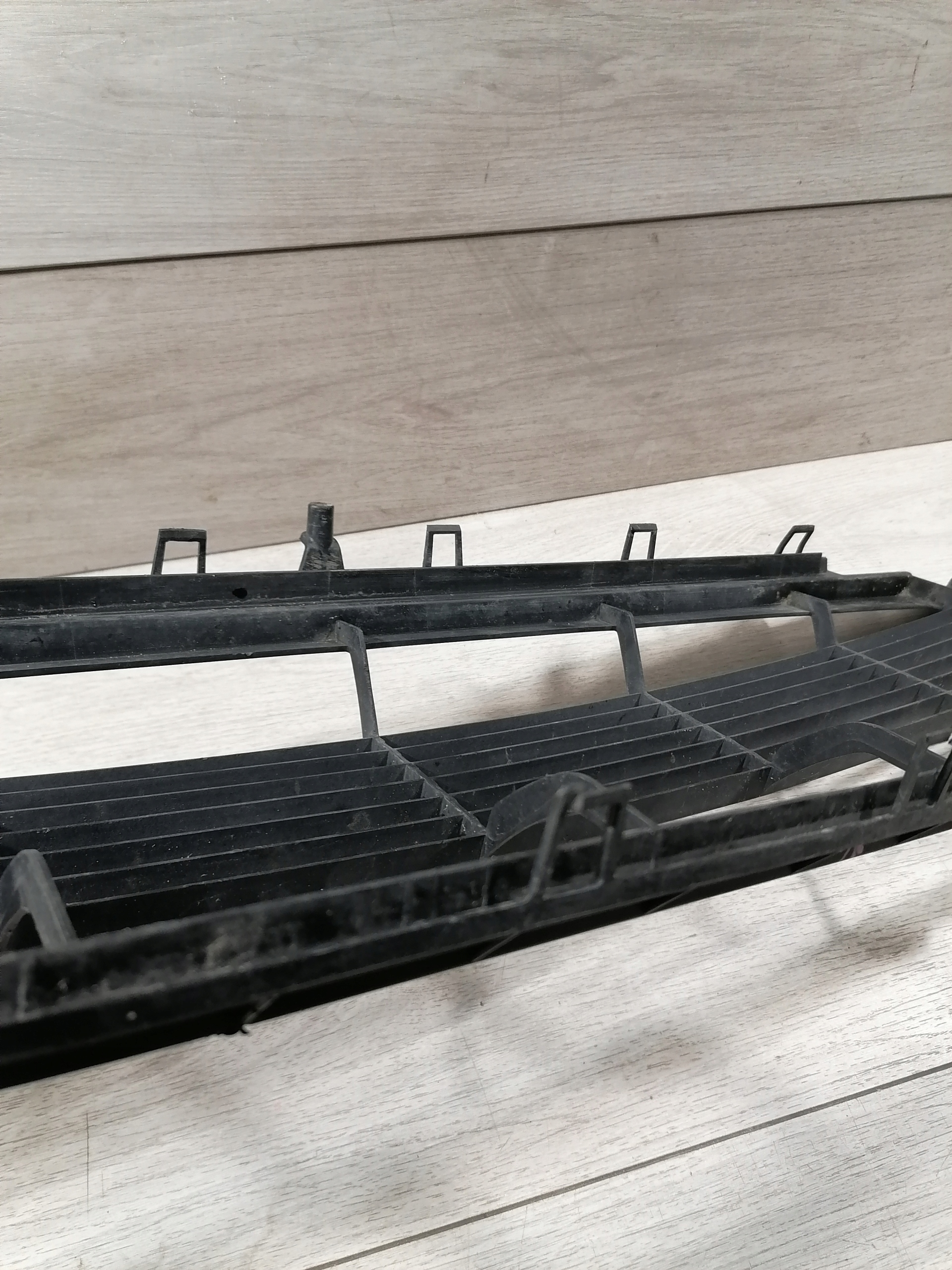 TESLA S LIFT GRILLE CENTRALE AVANT 1058022-00-B image 8