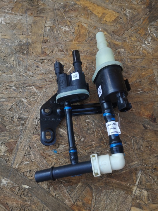 FORD KUGA MK3 FUEL VALVE HU5A-9G712-DB LX68-9E817 2.5 HYBRID