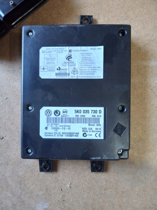 Bluetooth-moduuli VW Golf VI Passat B7 CC 5K0035730D