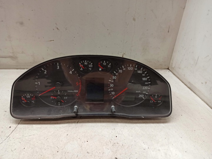 AUDI A6 C5 97-01 2.5 TDI Instrument Cluster Auto 4B0919881X