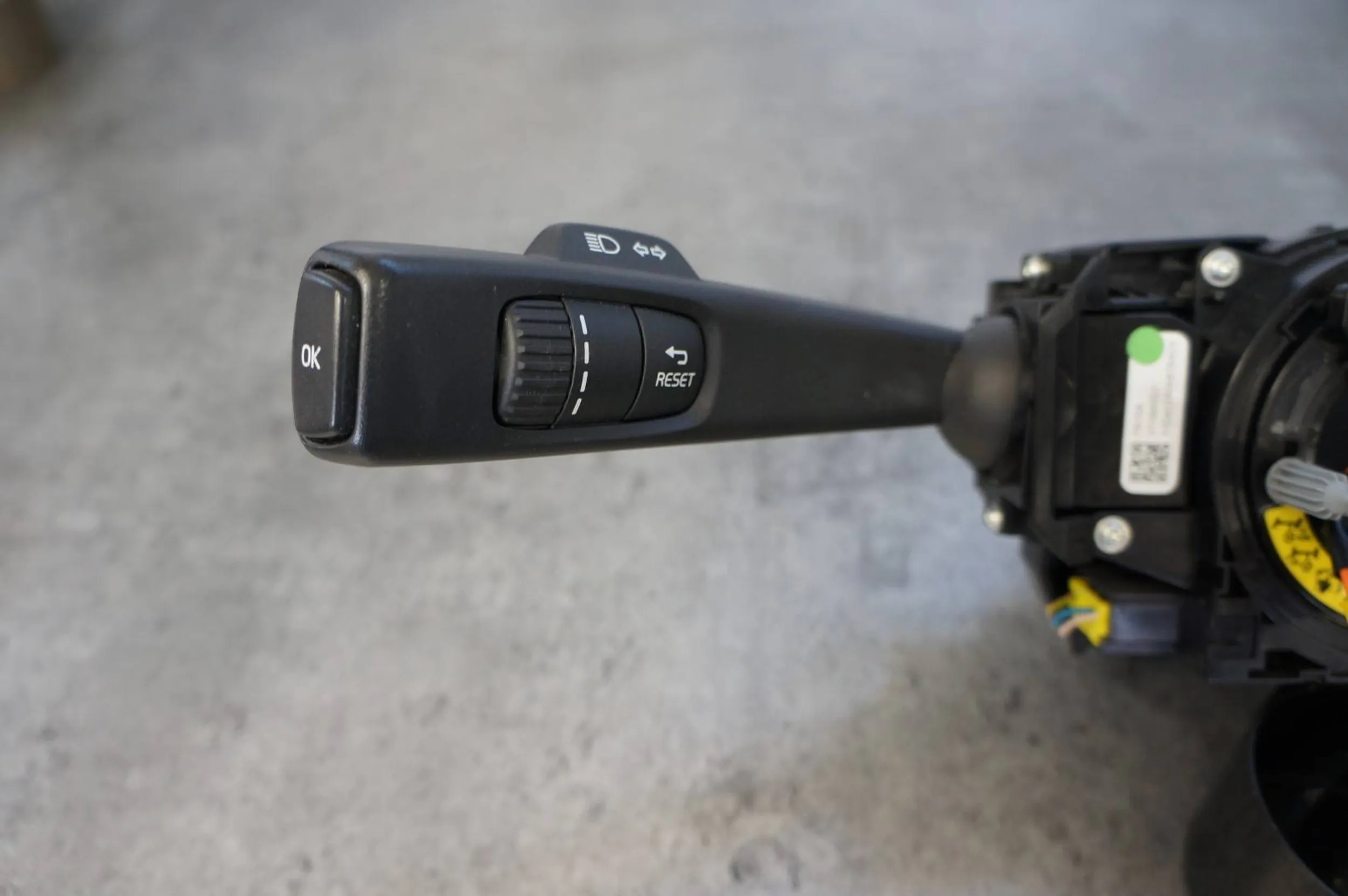 Interruptor Combinado Volvo OE 31343022 Usado image 7