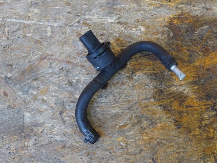 OE VAG Polttoaineputki VW Golf 1,9/2,0 TDI 04-09