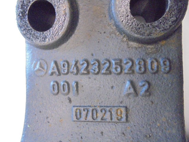 MERCEDES ACTROS AXOR MP2 MP3 STOSSPUFFER RAHMEN VORNE A94232518090 image 3