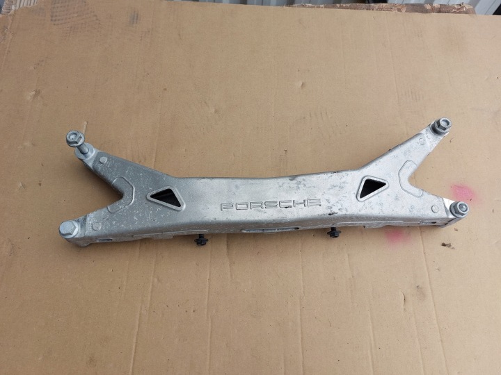 Rear Suspension Link Support Porsche 911 992 GT3 22r