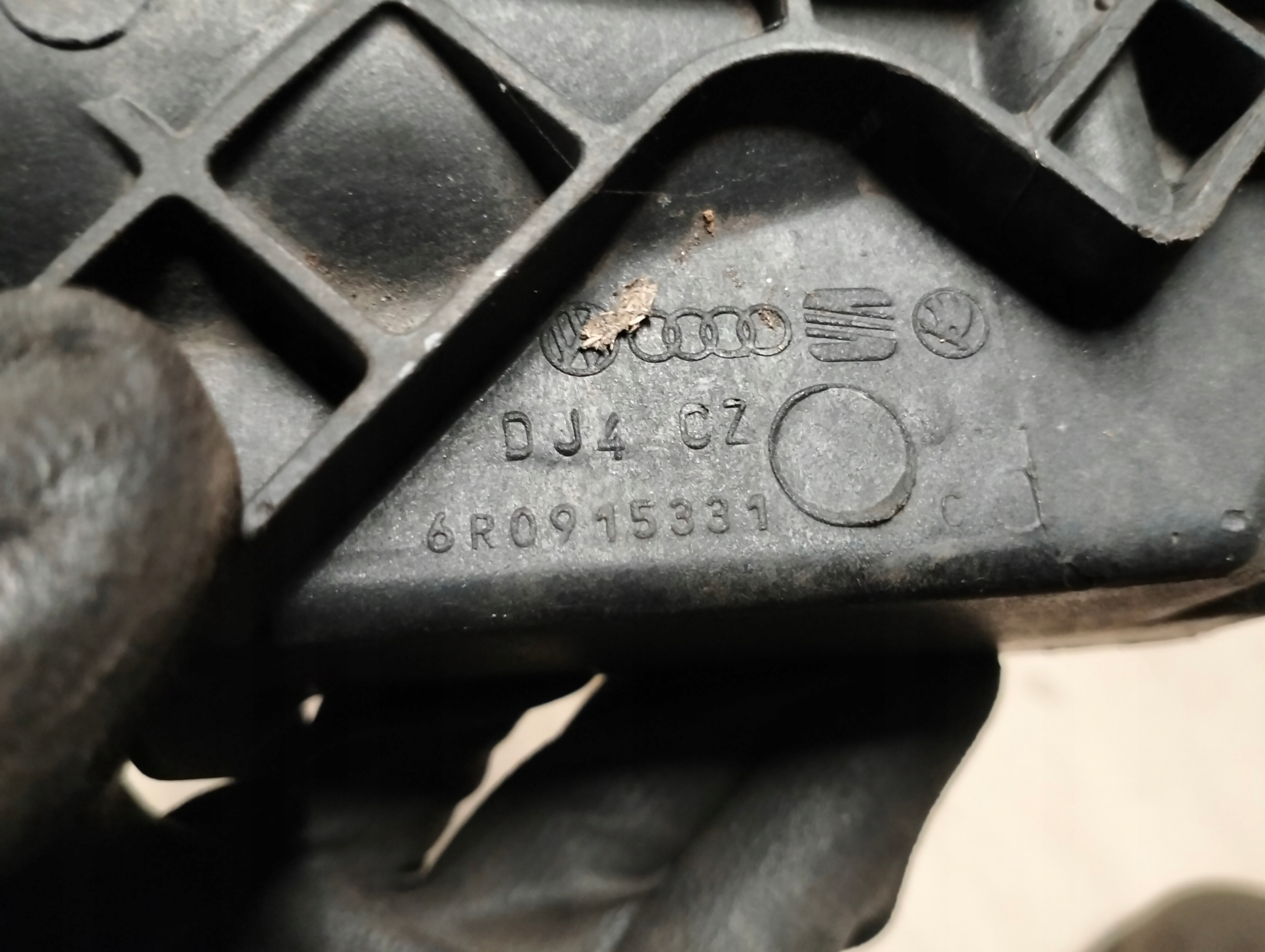 Support batterie SKODA RAPID 6R0915331C image 7