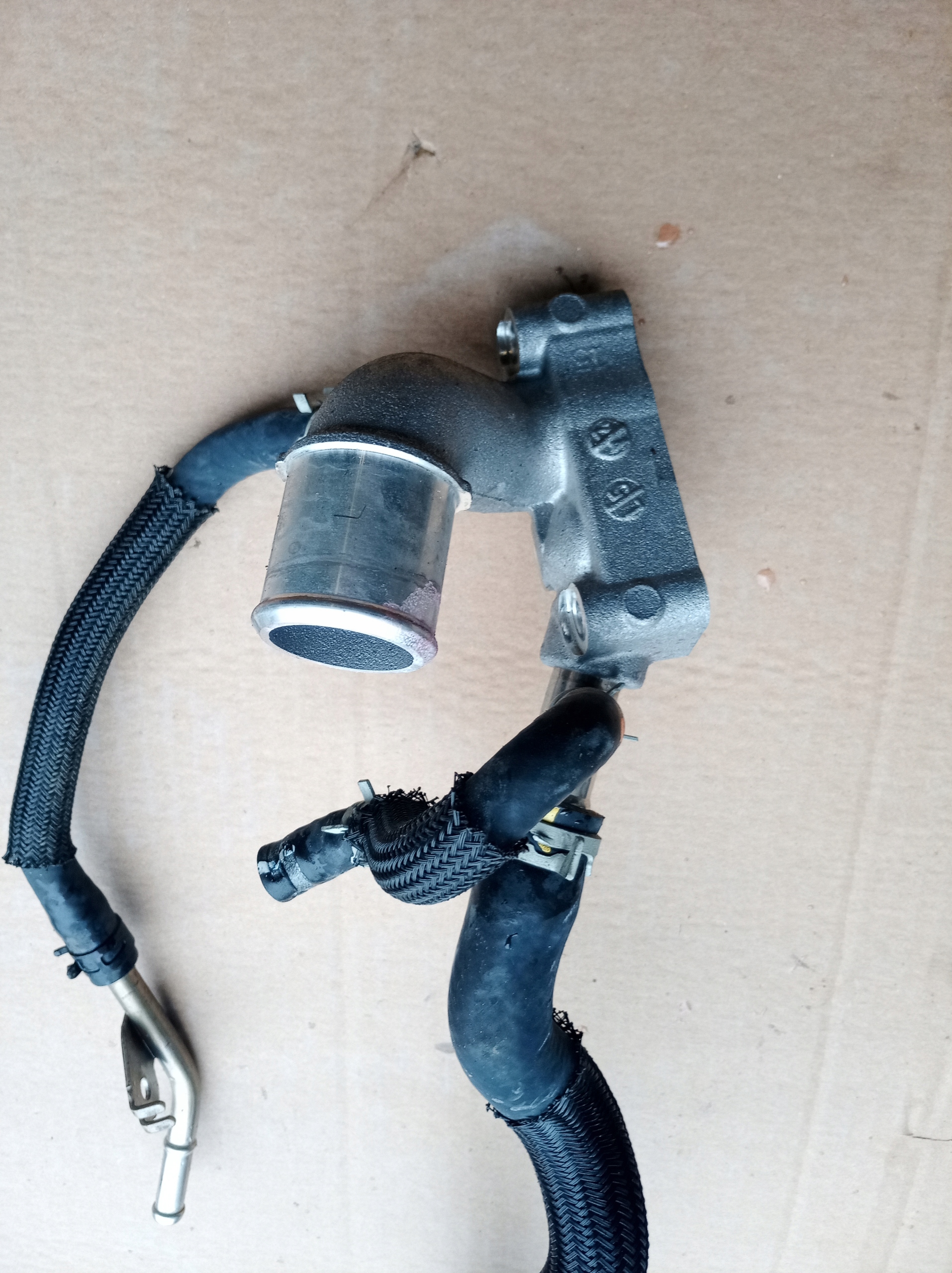 Toyota RAV4 V Wasserpumpe Gehäuse 2.5 Hybrid A25A