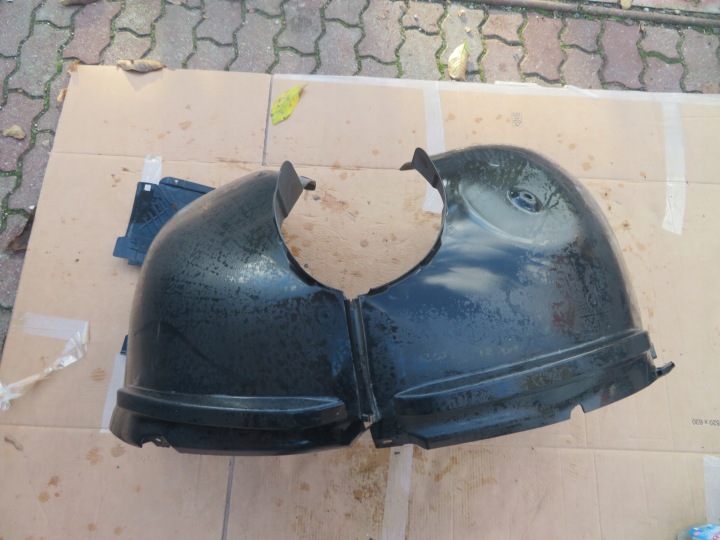 VW etupyöränkotelo oikea etu 1T3805912