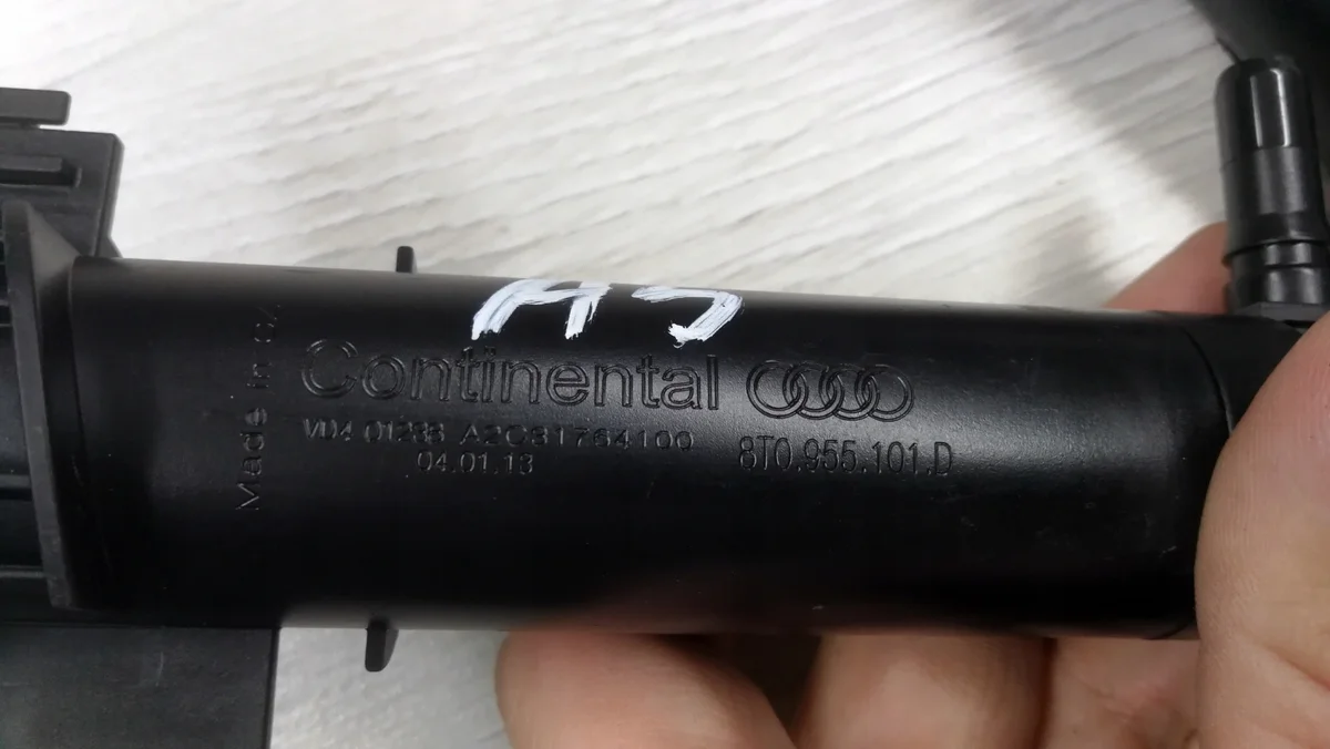 Boquilla Limpiaparabrisas Audi A5 8T Izquierda OEM