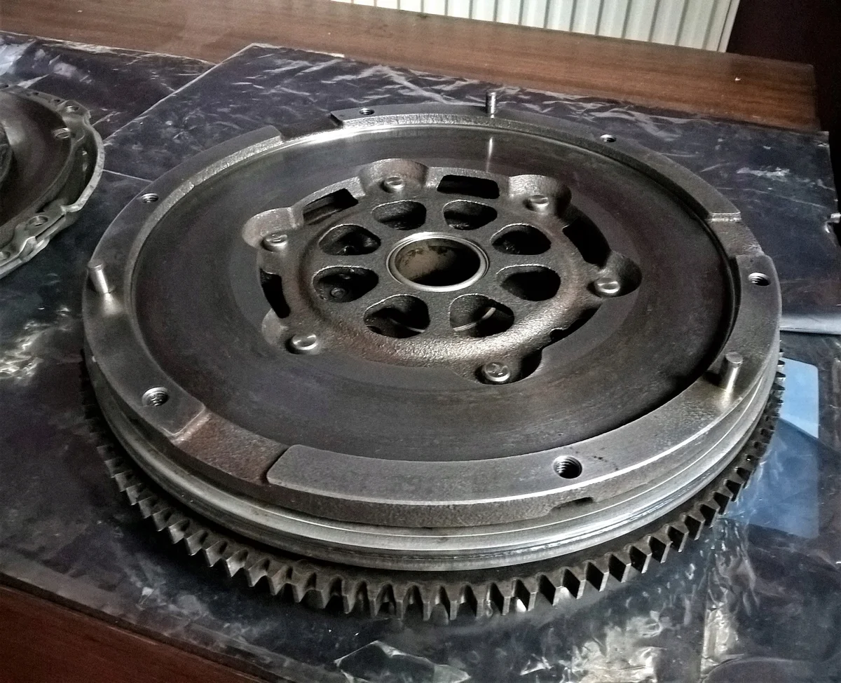 Volano Schaeffler LuK 415 0168 10 image 8