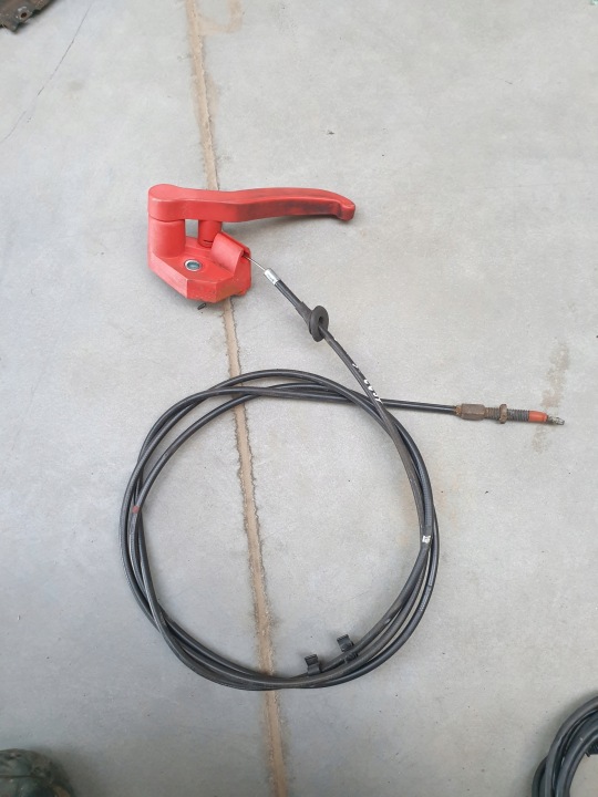 Ohjaamon nostovarsi Mercedes Atego A9588900064
