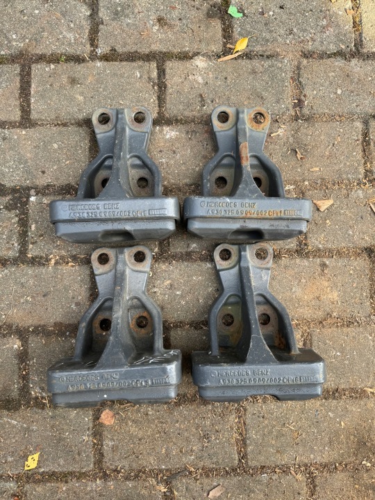 Axle Bump Stop Cushion Mercedes Actros MP2 MP3 Axor A9303250909