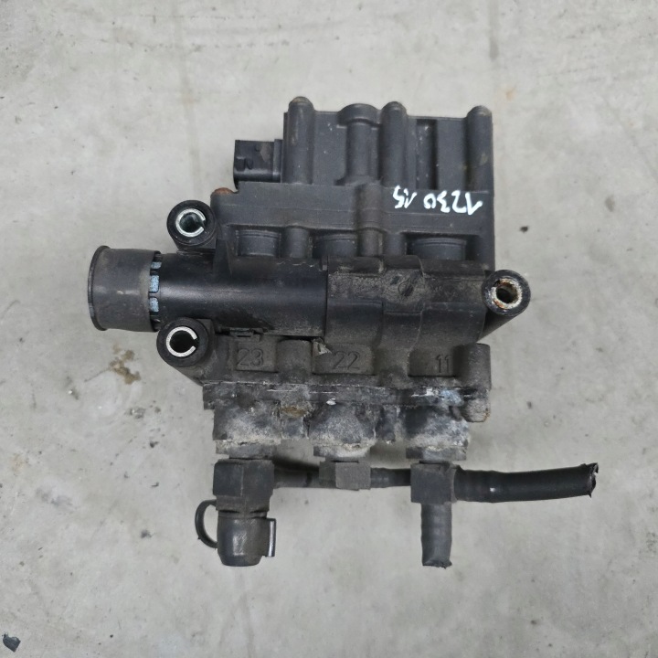 Valvola sospensioni pneumatiche Actros MP4 MP3 Axor Arocs Atego Antos 0013271325 EM2