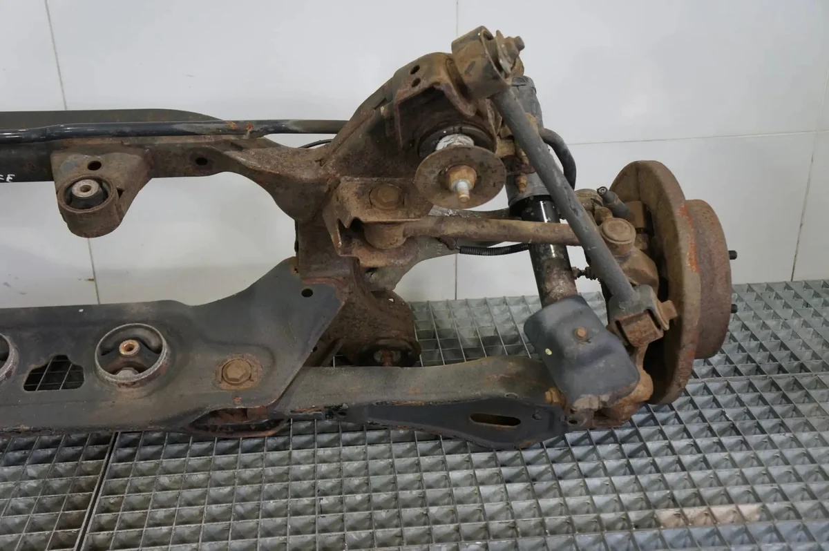 Takakelkka Hyundai Santa Fe II 4x4 image 7