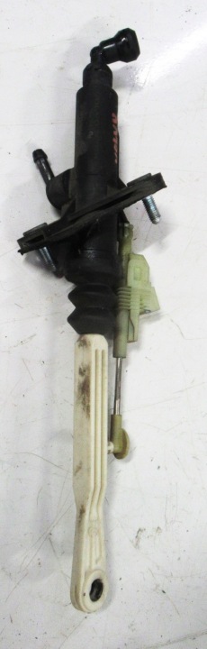 VOLVO V70 II 2.4 Kytkinpumppu 30777994
