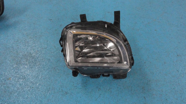 Halogeeni VW Golf 6 vasen 5K0941699