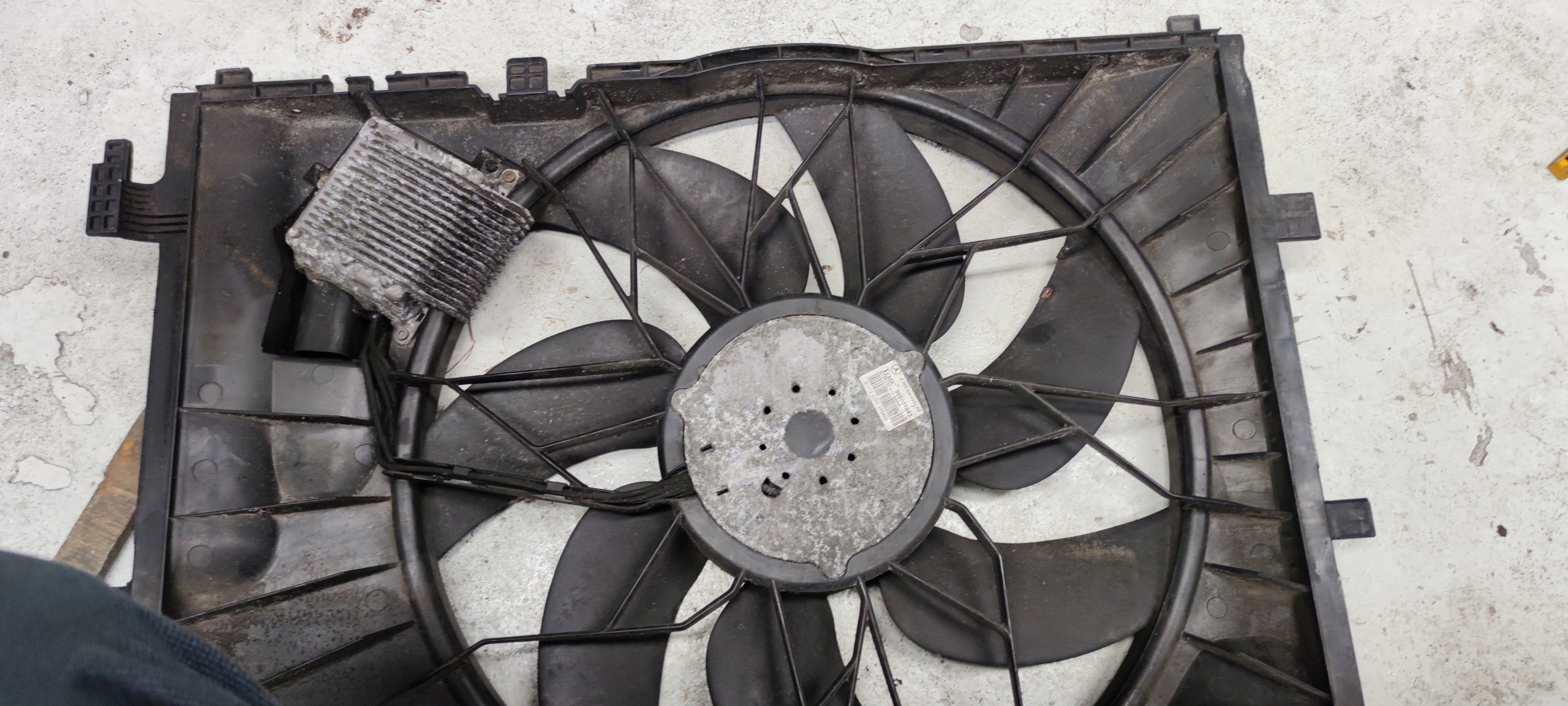 MERCEDES W203 radiateurventilator A2035000293 2035000293 image 5