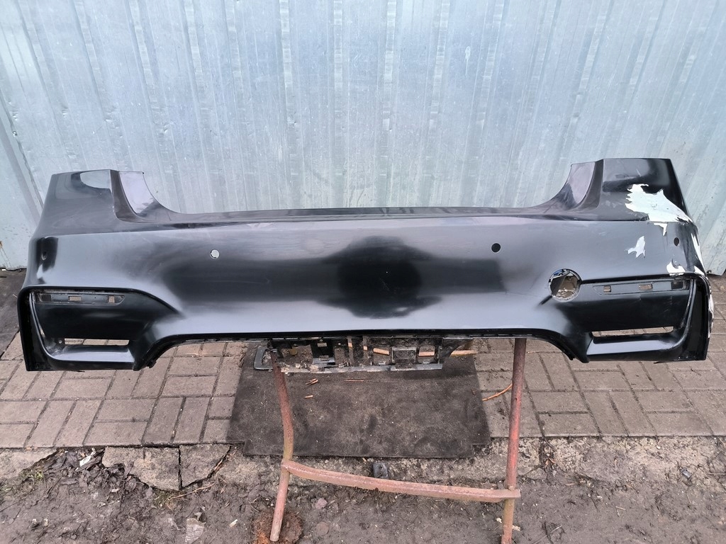 BMW M3 F30 F80 Heckschürze hinten mit PDC image 2