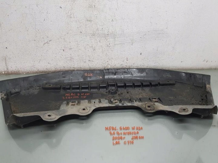 Etupuskurin alasuojus Mercedes W221 A2215242130