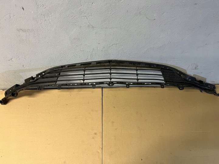 OPEL MOKKA X KESKISÄLEIKKÖ ETUPUSKURI 42536906