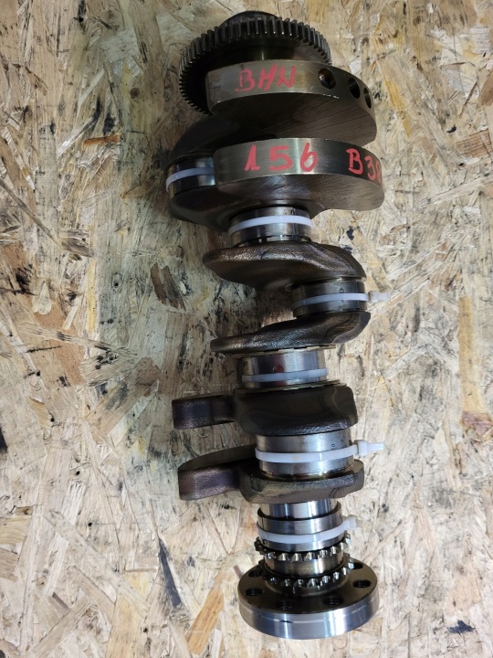 Kampiakseli + laakerit BMW F20 F30 F48 F55 F56 1.5 B38B