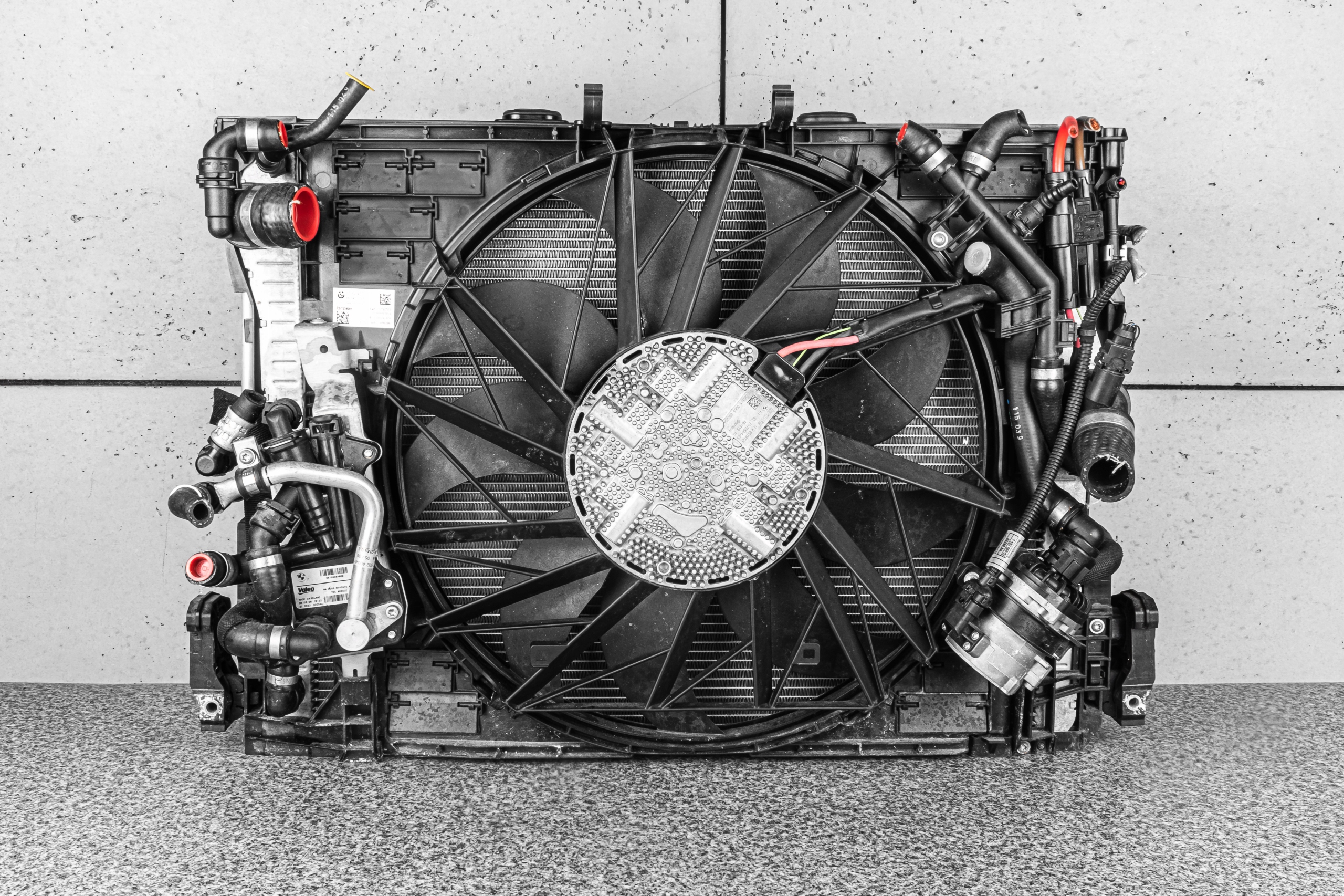 BMW F01 F02 F10 F12 F13 Jäähdytin Tuuletin Setti 5.0i 5.0iX image 2