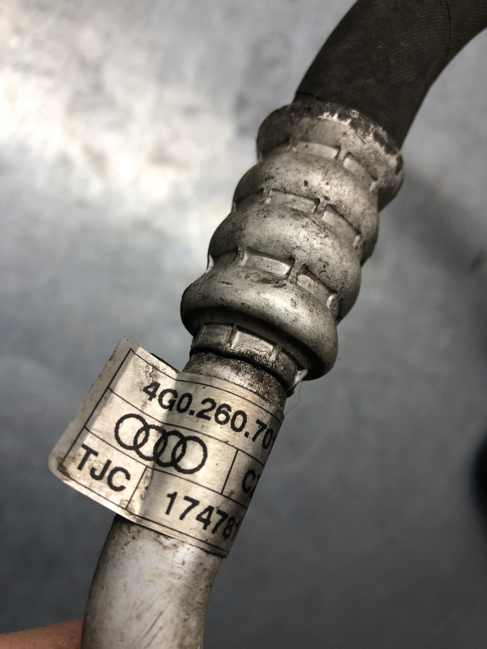 Audi 4G0260701J Tuyau Climatisation Occasion image 4