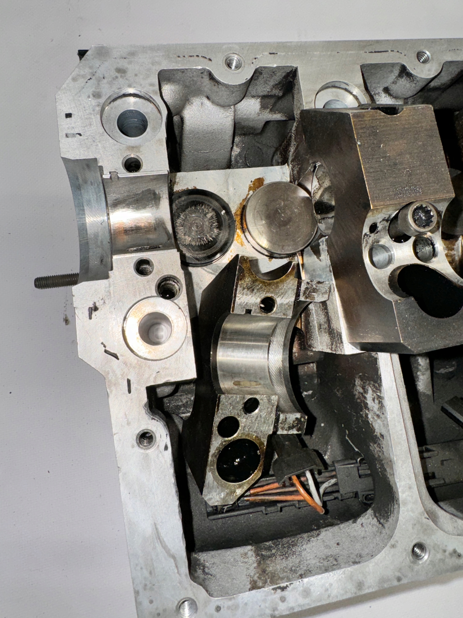 Cabeçote Audi VW 1.9 TDI BLS Audi OE 038103373R eixo comando cabeçote image 5