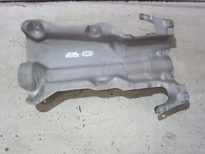 BMW 3 F30 N20 N26 F36 lämpösuoja polttoainesäiliön eriste 7241774