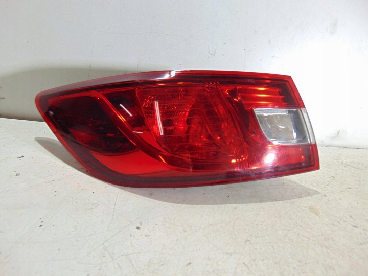 Left Rear Lamp 4-Pin Renault Clio IV 265553021R