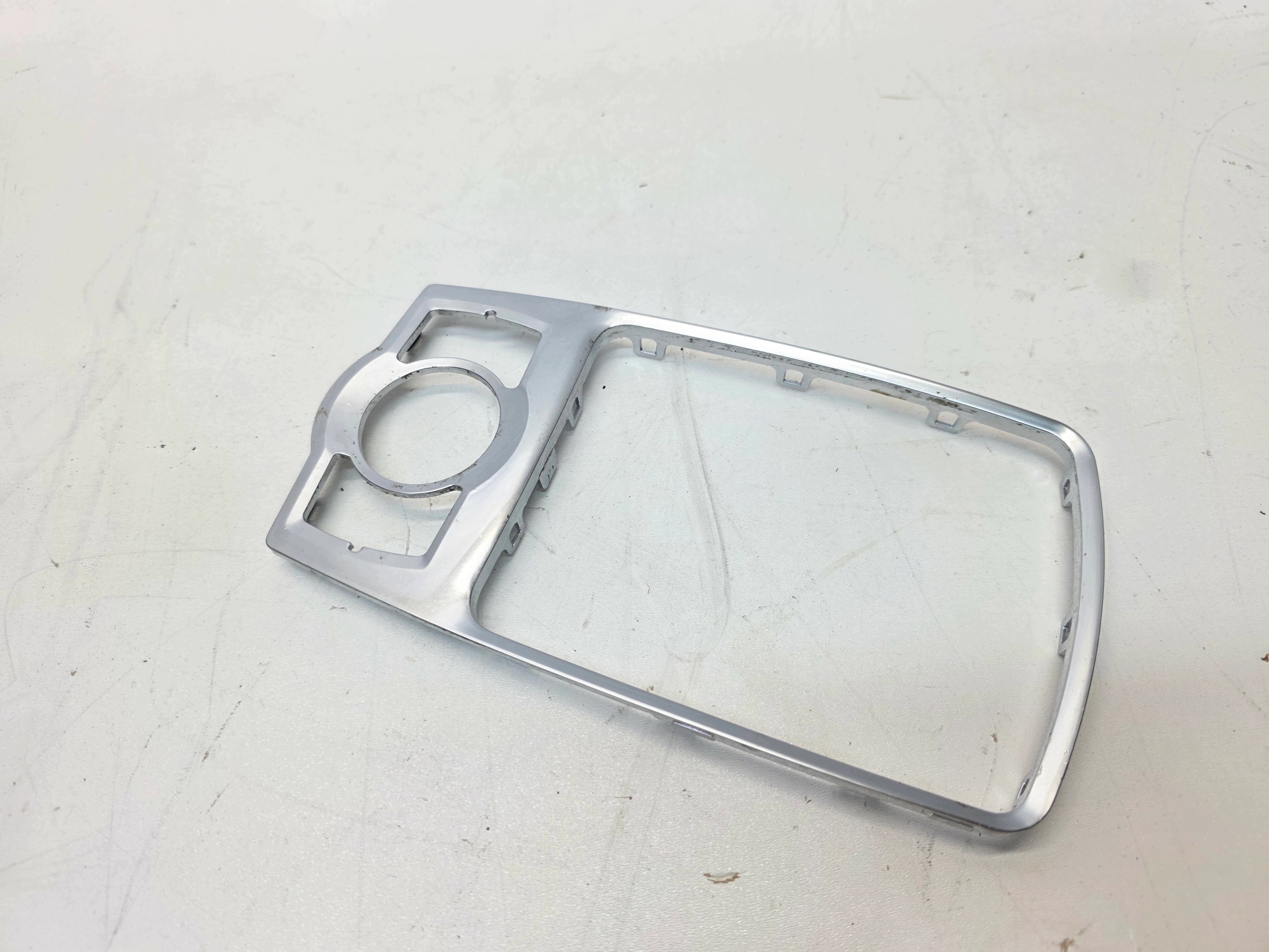 Cadre panneau MMI Audi A6 C6 4F0864260A image 4